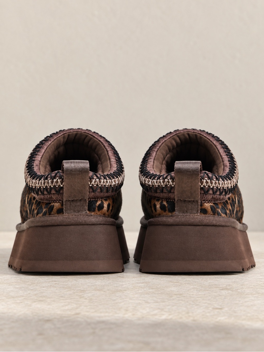 Genuine Calf Hair UGG Tazz Caspian Platform Slippers in Burnt Cedar 🤎🐆 - Picture 5 of 5